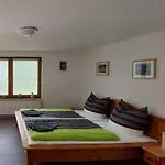 Ferienwohnung, Offenes